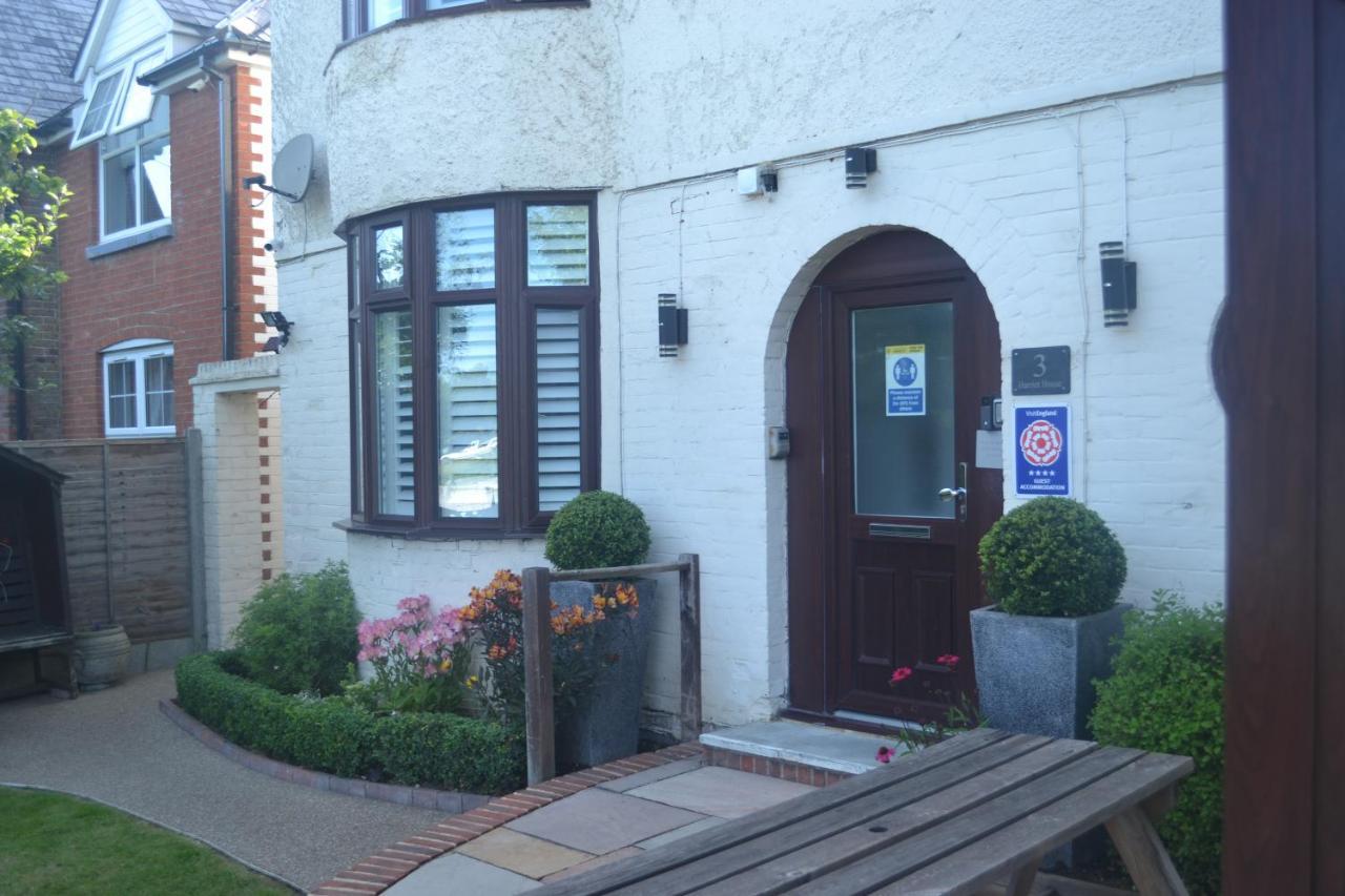 Harriet House B&B Кэнтербари Экстерьер фото